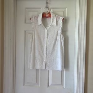 LILY PULITZER Sophisticated white eyelid blouse Size 10 100% cotton
